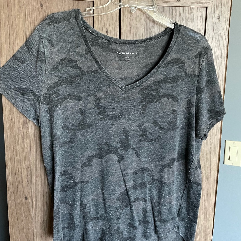 Black/grey camo American Eagle soft and sexy tee. Size L